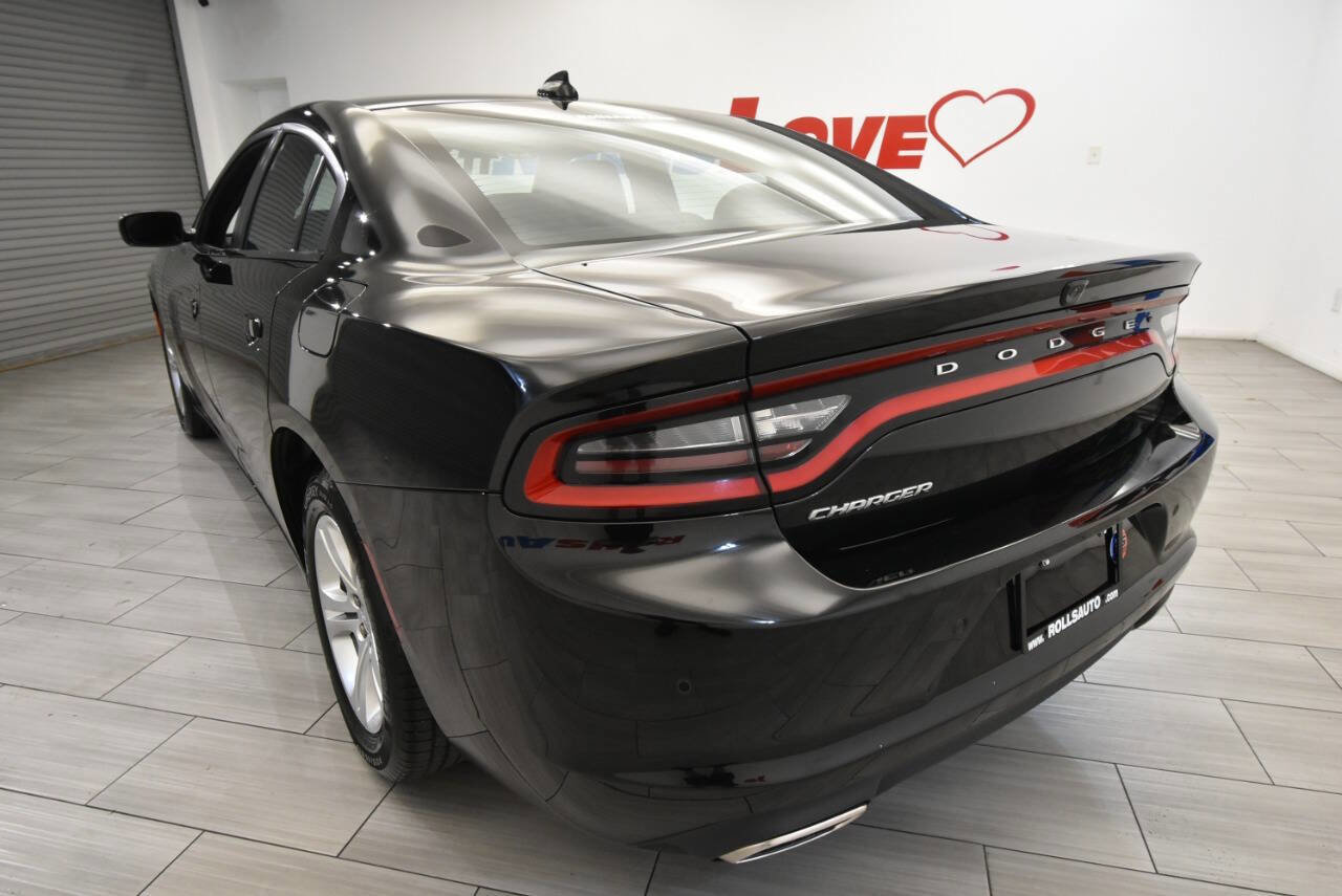 Used 2023 Dodge Charger SXT image 3