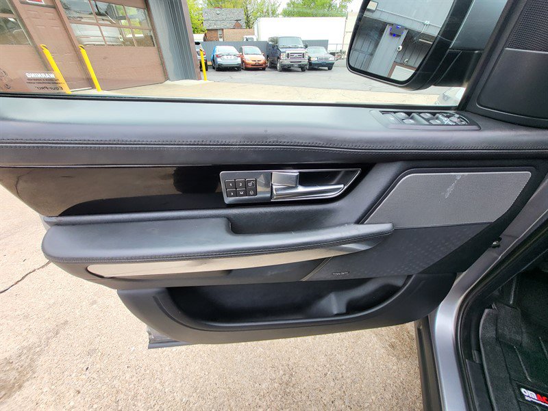 Used 2011 Land Rover Range Rover Sport HSE LUX AWD/4WD image 8