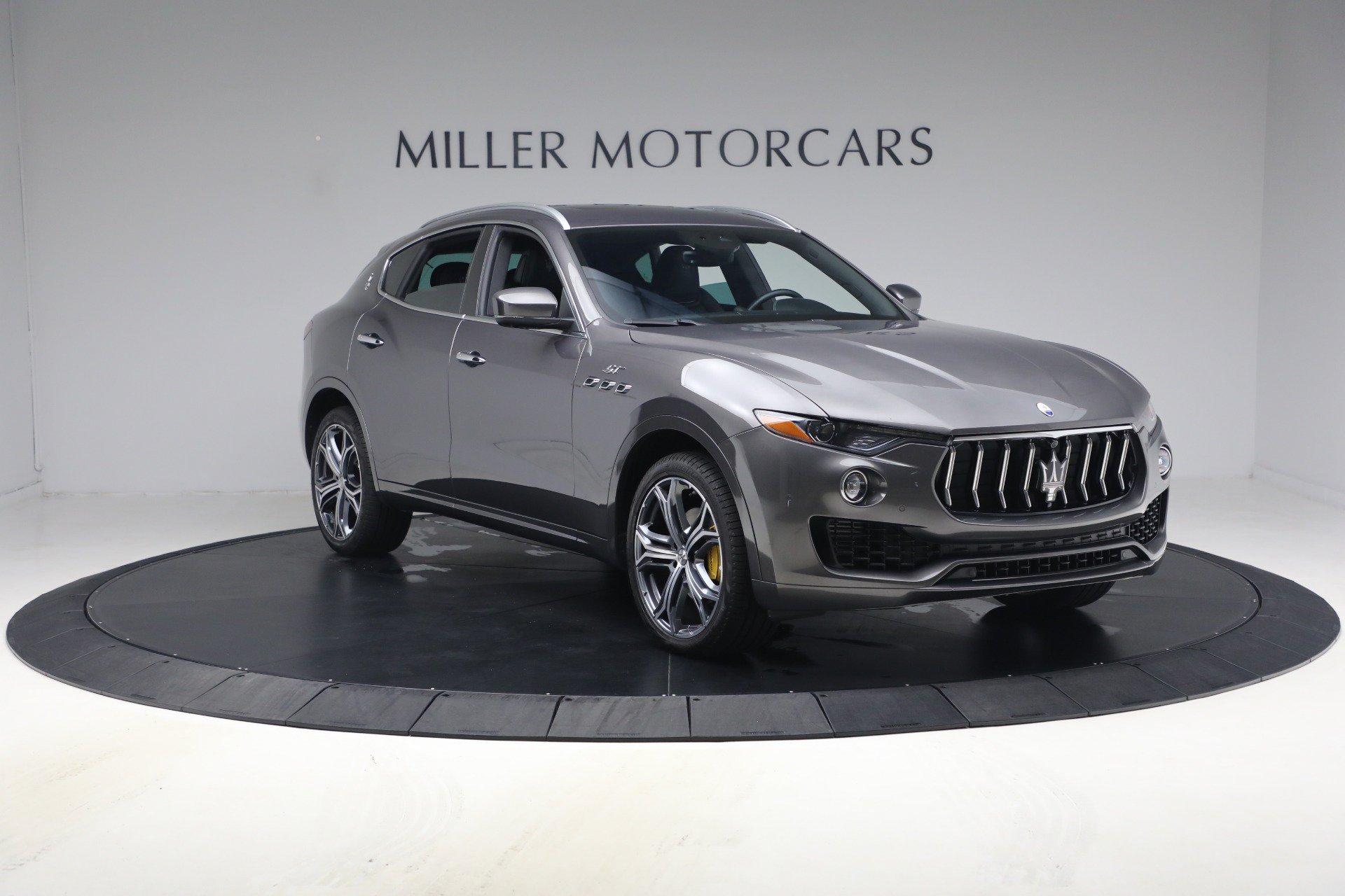 Certified 2023 Maserati Levante GT AWD/4WD image 11