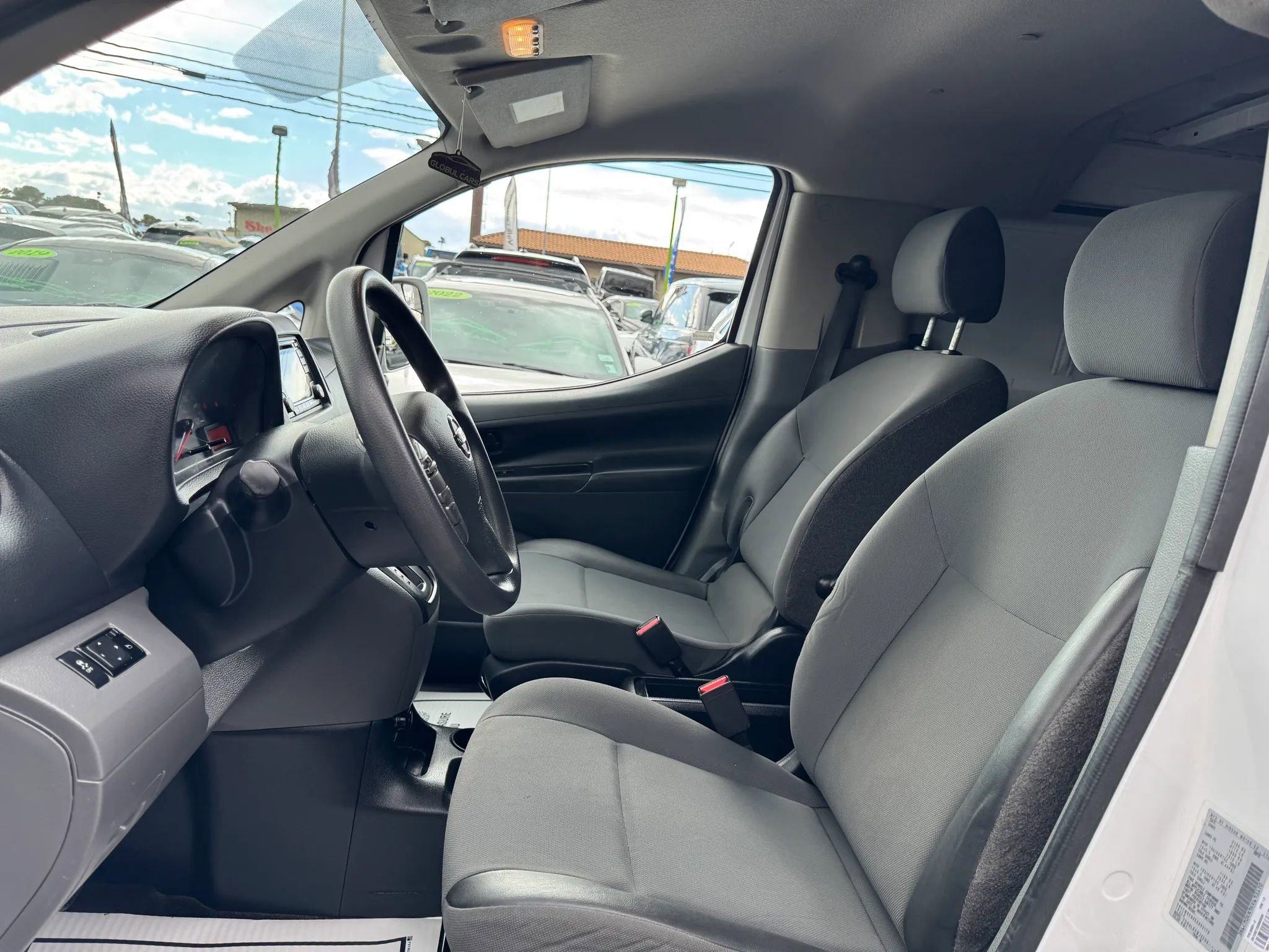 Used 2019 Nissan NV200 SV image 9