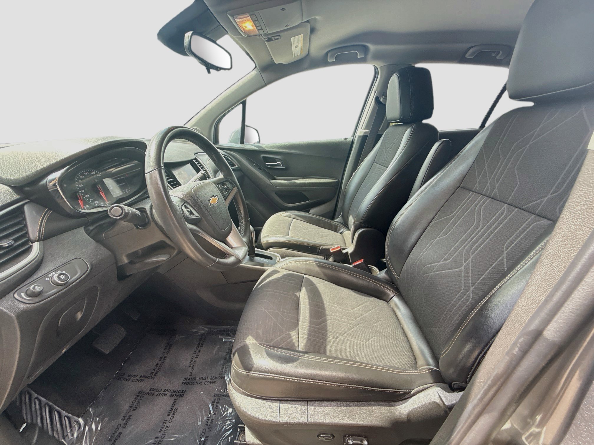 Used 2020 Chevrolet Trax LT w/ Driver Confidence Package FWD image 18