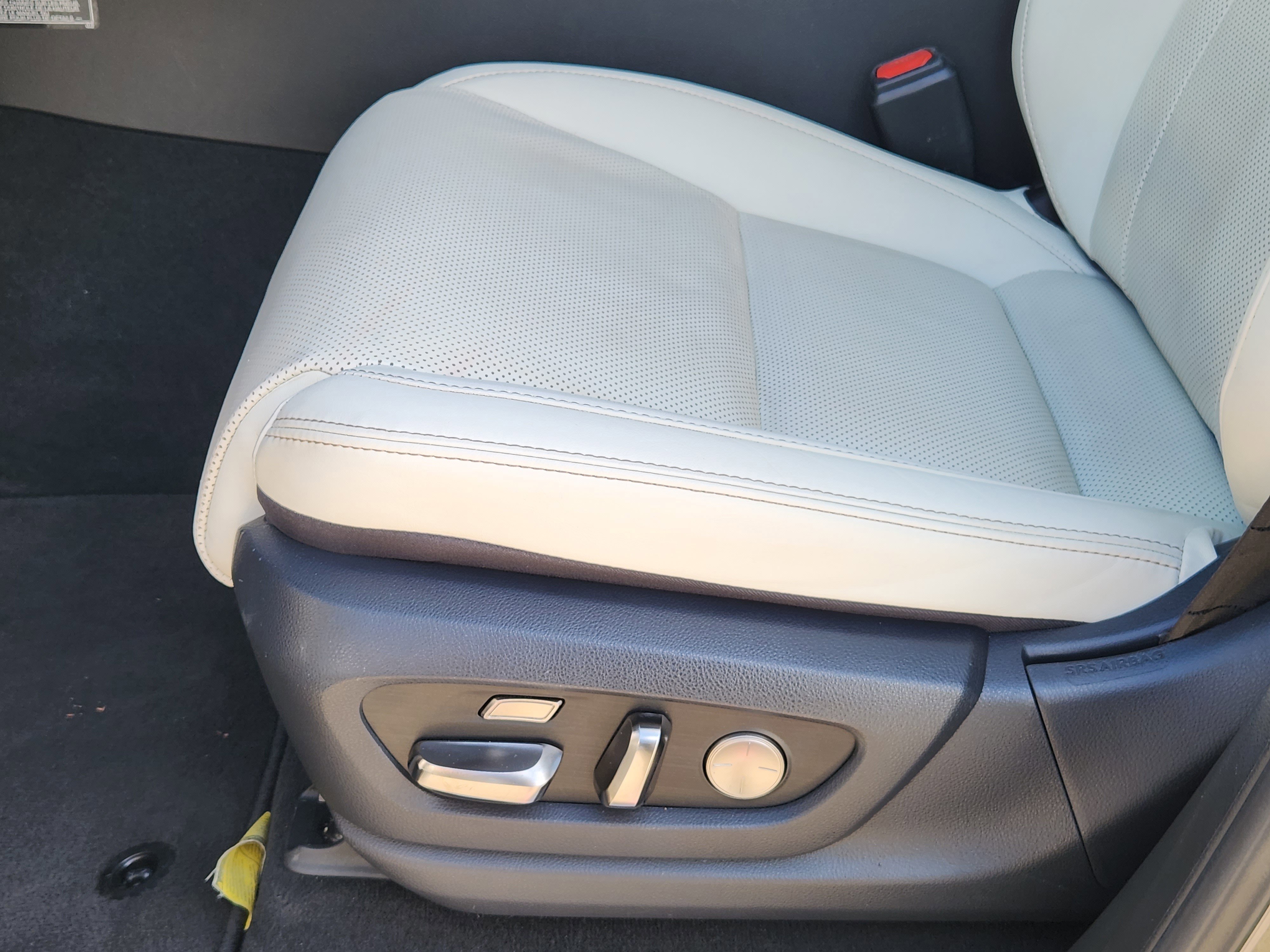 Used 2023 Lexus LX 600 4WD w/ Accessory Package (Z1) image 19