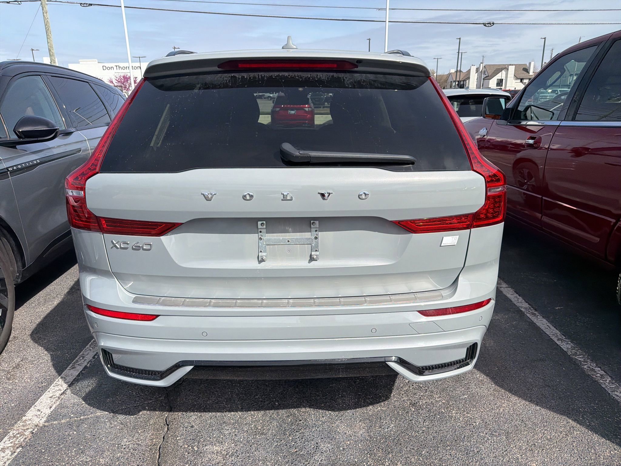 Used 2024 Volvo XC60 T8 Plus w/ Protection Package Premier image 9