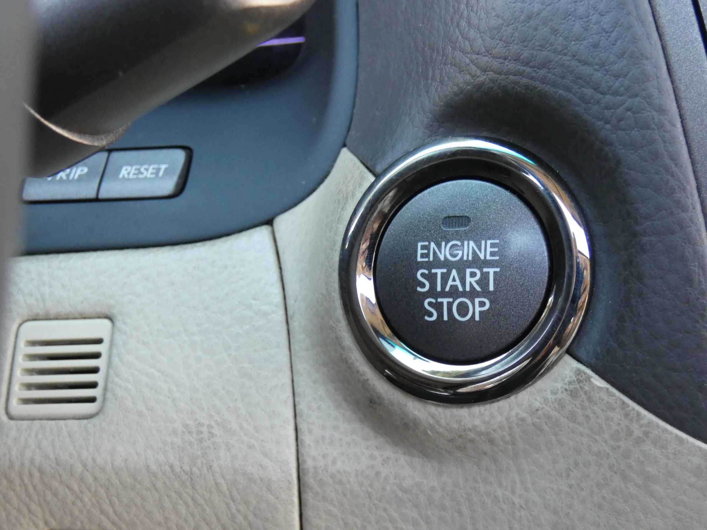 Used 2010 Lexus LS 460 L image 56