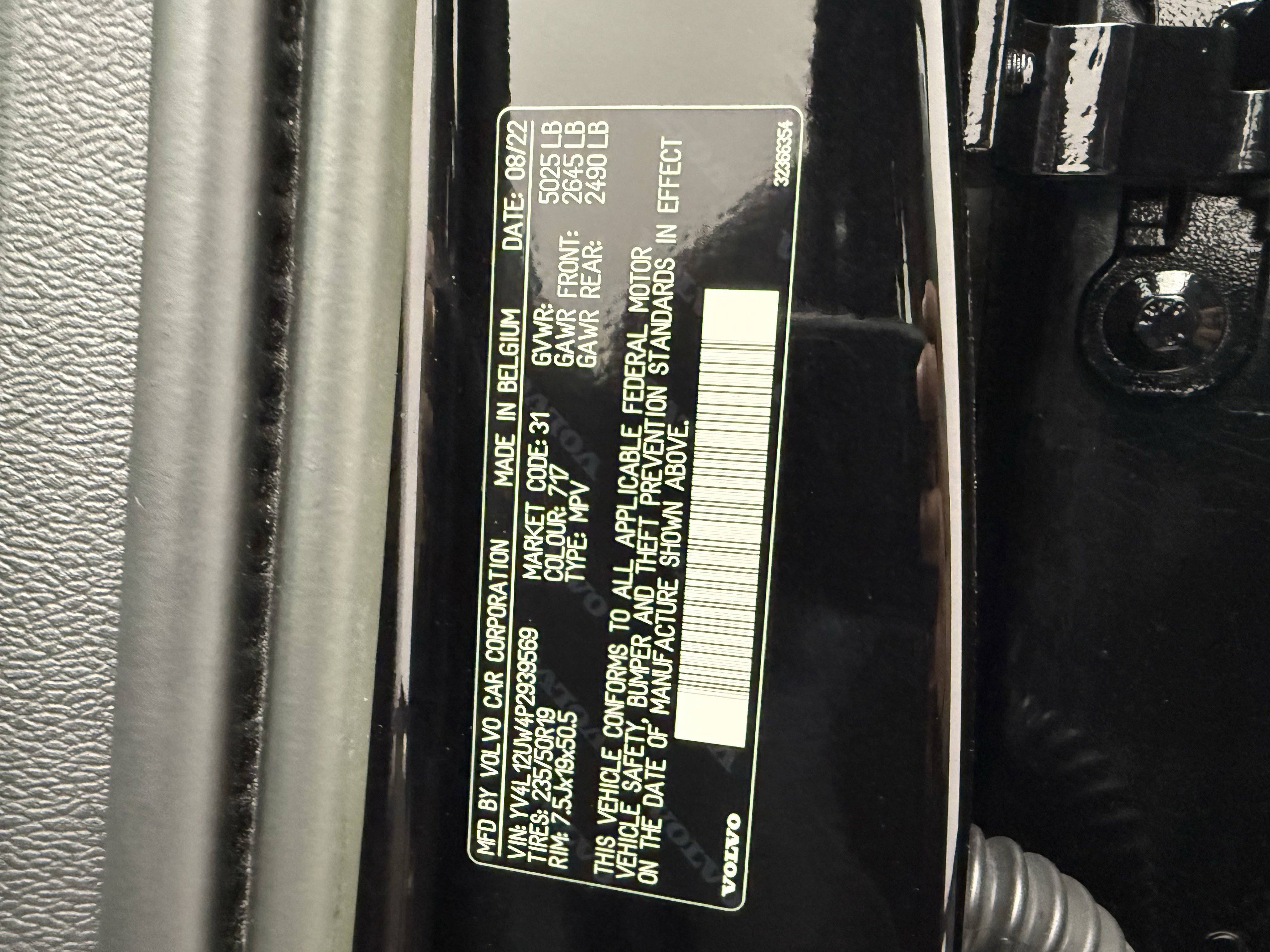 Certified 2023 Volvo XC40 B5 Plus w/ Driver Assist Package image 27