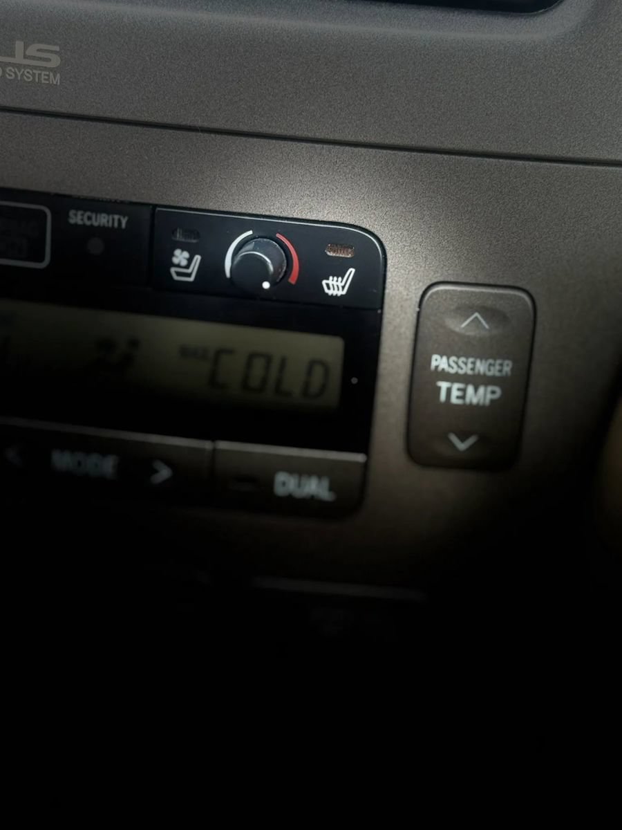 Used 2005 Lexus ES 330 FWD image 38