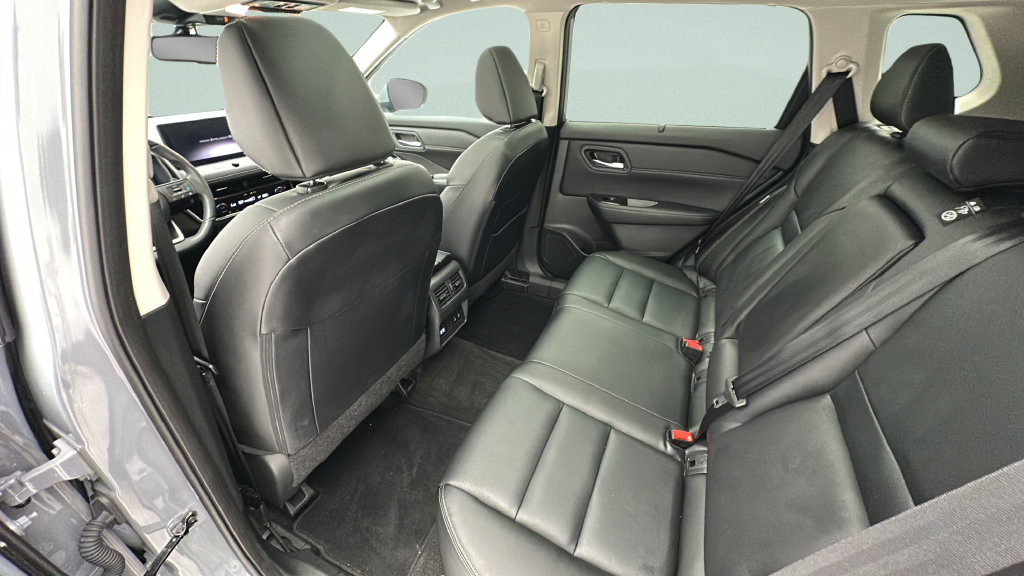 Used 2024 Nissan Rogue SL w/ SL Premium Package AWD/4WD image 10