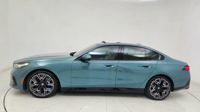 Used 2024 BMW 530i image 10