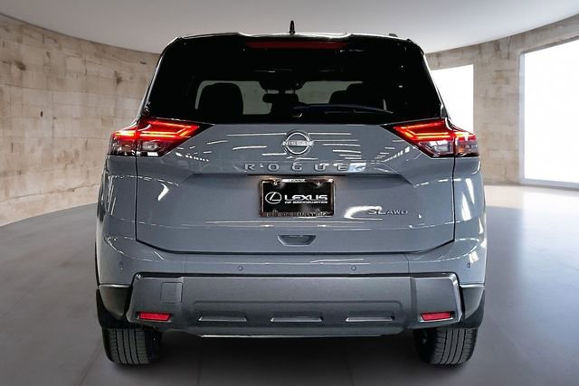 Used 2024 Nissan Rogue SL w/ SL Premium Package image 6