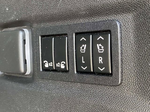 Used 2021 GMC Yukon SLT w/ SLT Luxury Package image 13