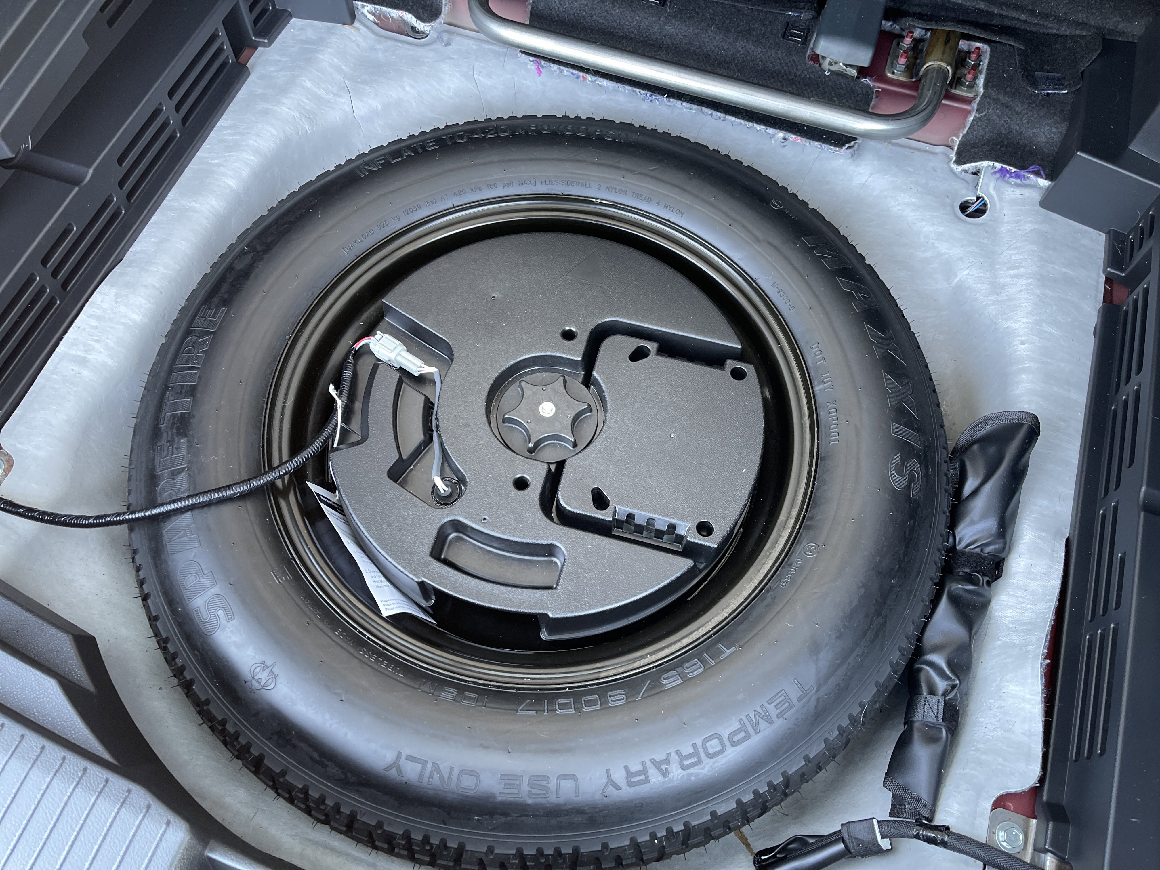 Used 2023 Nissan Rogue SV image 40