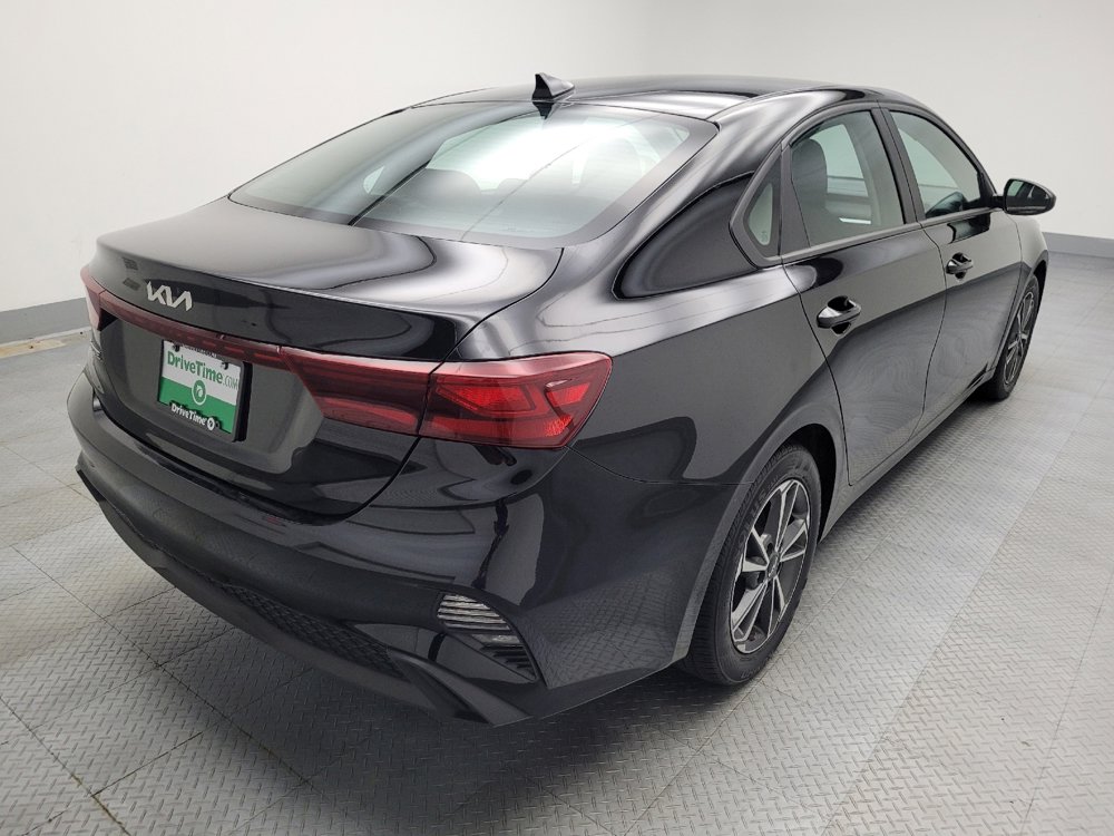 Used 2023 Kia Forte LXS image 9