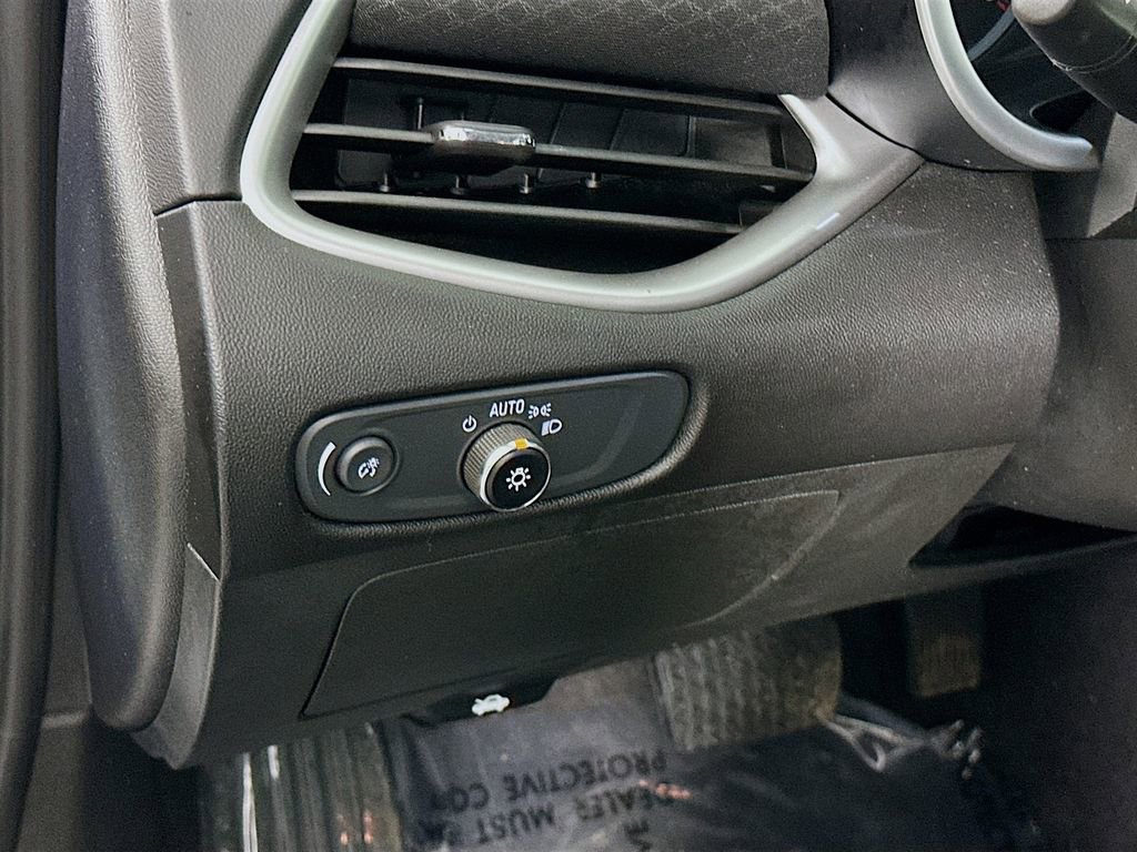 Used 2023 Chevrolet Malibu LS image 15