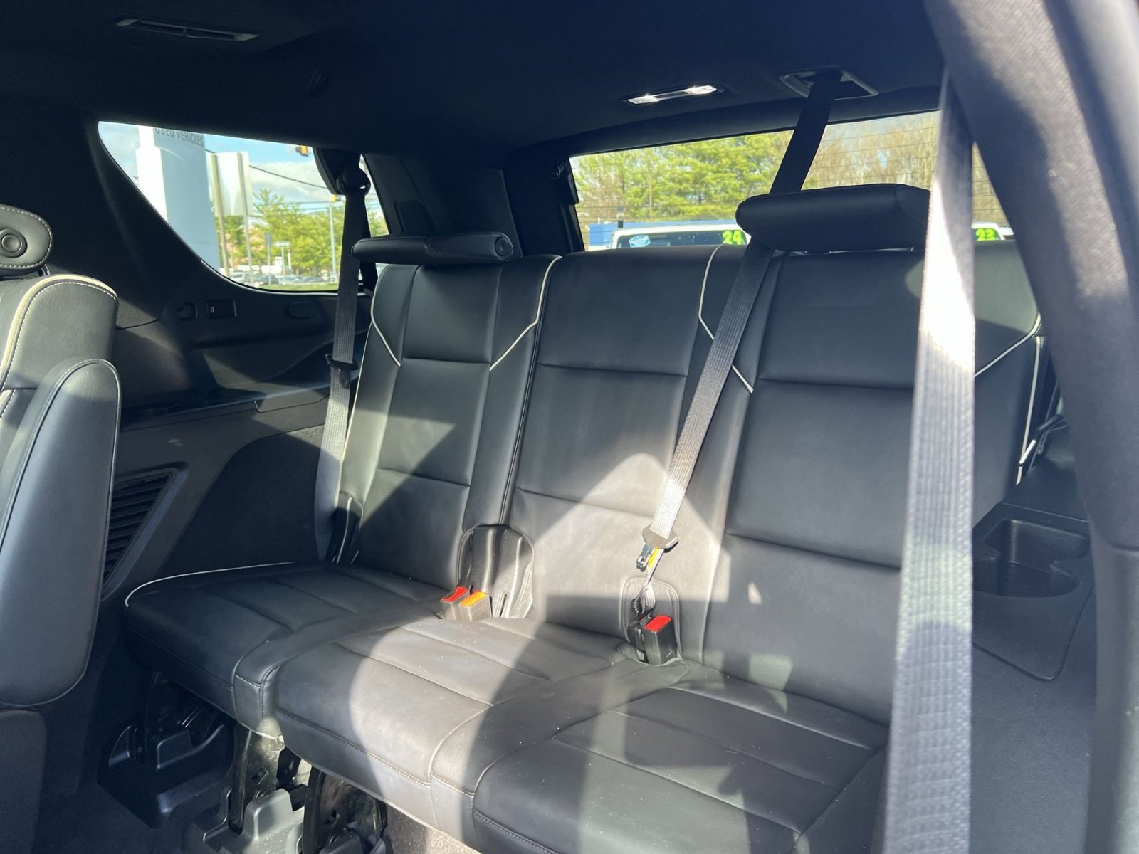 Used 2022 Cadillac Escalade Premium Luxury image 26