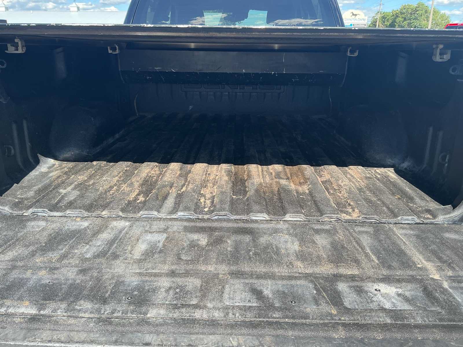 Used 2018 GMC Sierra 2500 Denali w/ Duramax Plus Package AWD/4WD image 30