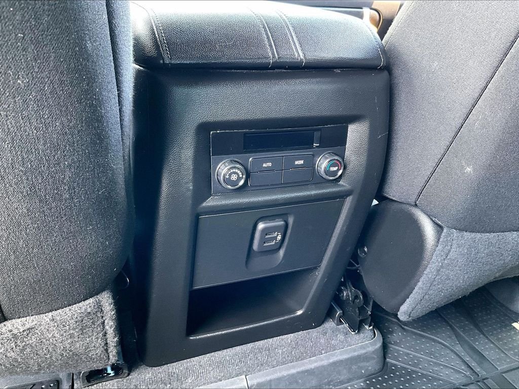 Used 2023 Chevrolet Traverse LT w/ LPO, Floor Liner Package AWD/4WD image 29