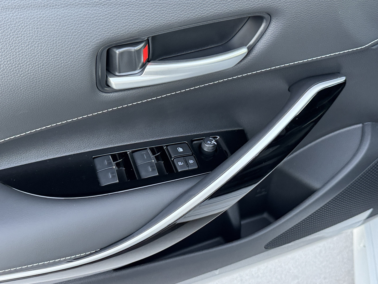 New 2027 Toyota Corolla XSE FWD image 18