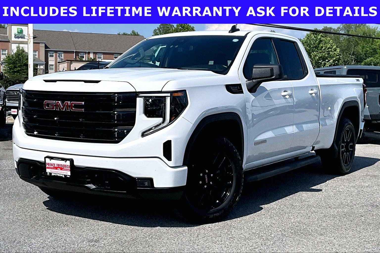 Used 2024 GMC Sierra 1500 Elevation AWD/4WD image 3