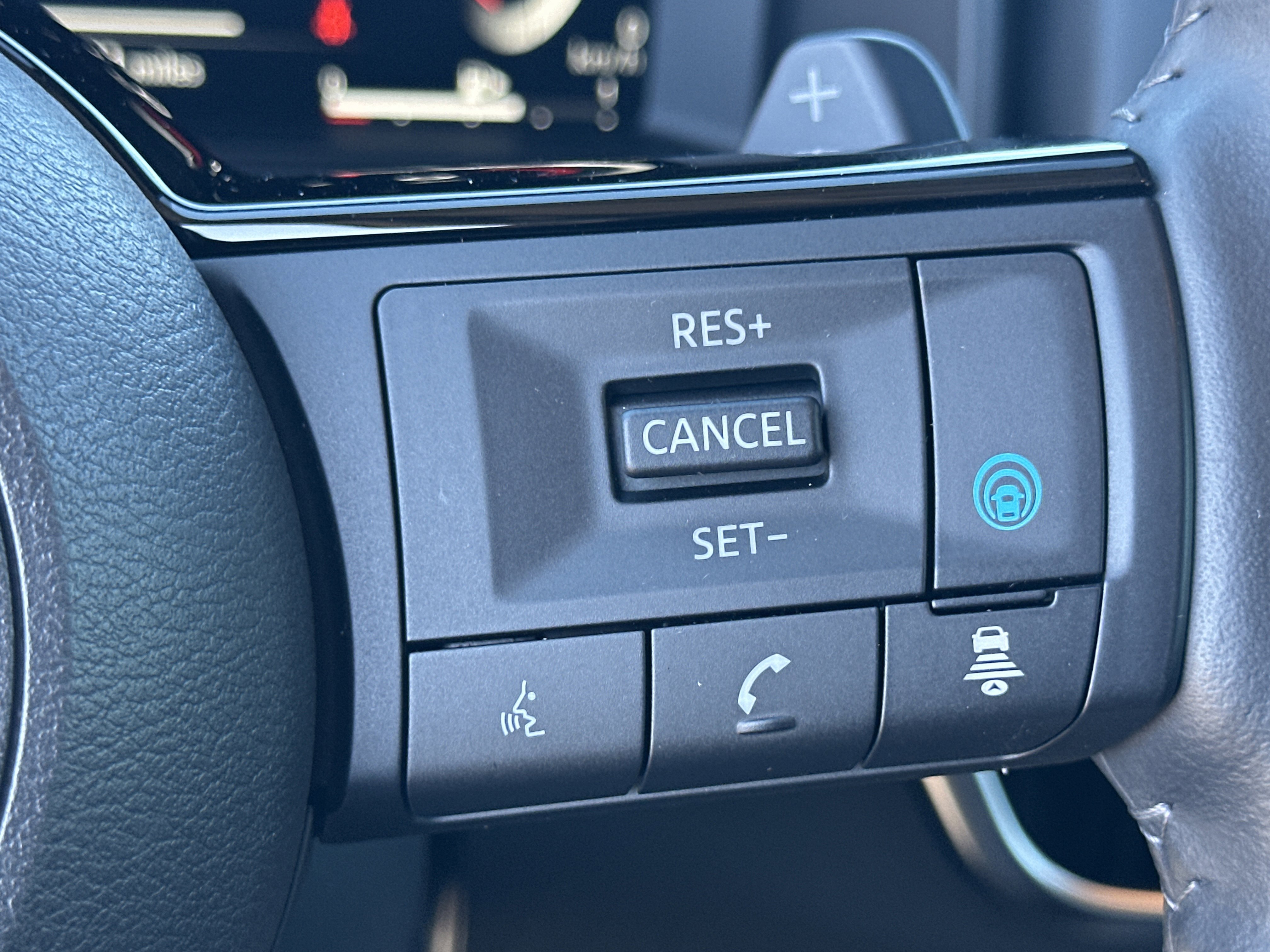 Used 2024 Nissan Rogue SL image 26