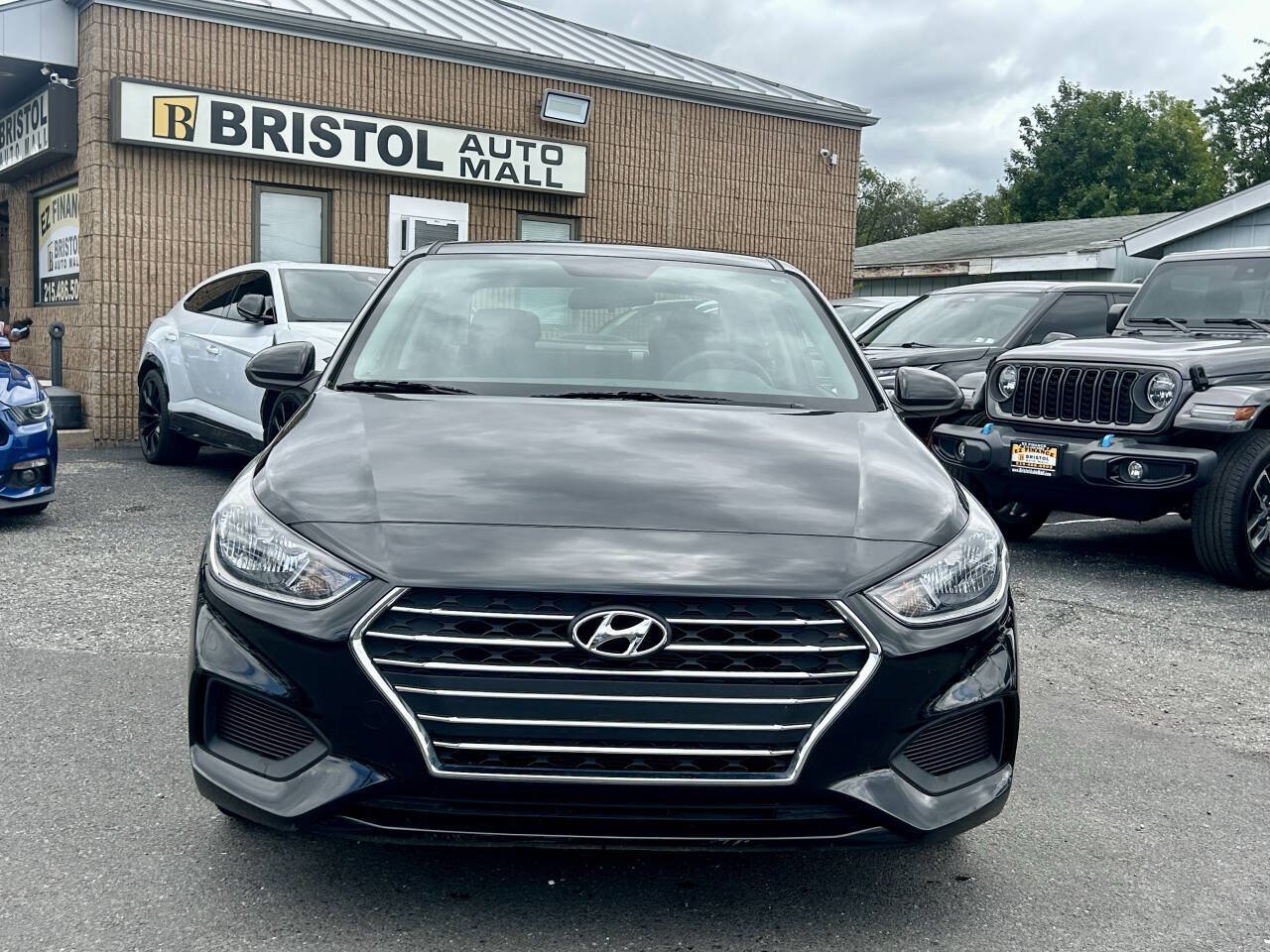 Used 2022 Hyundai Accent SE FWD image 8
