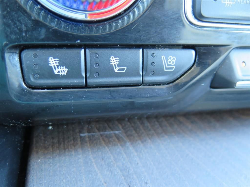 Used 2023 GMC Yukon Denali w/ Denali Reserve Package image 15