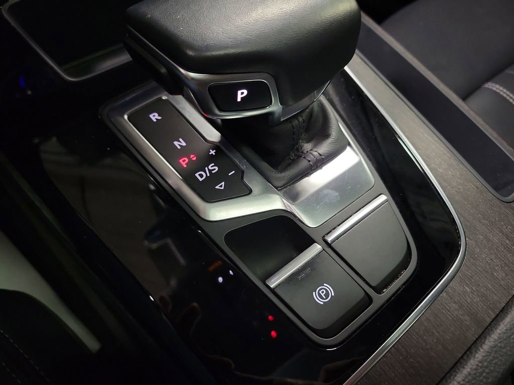 Used 2021 Audi Q5 2.0T Premium w/ Convenience Package image 16