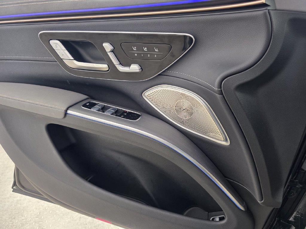 Certified 2023 Mercedes-Benz EQS 580 4MATIC SUV image 23