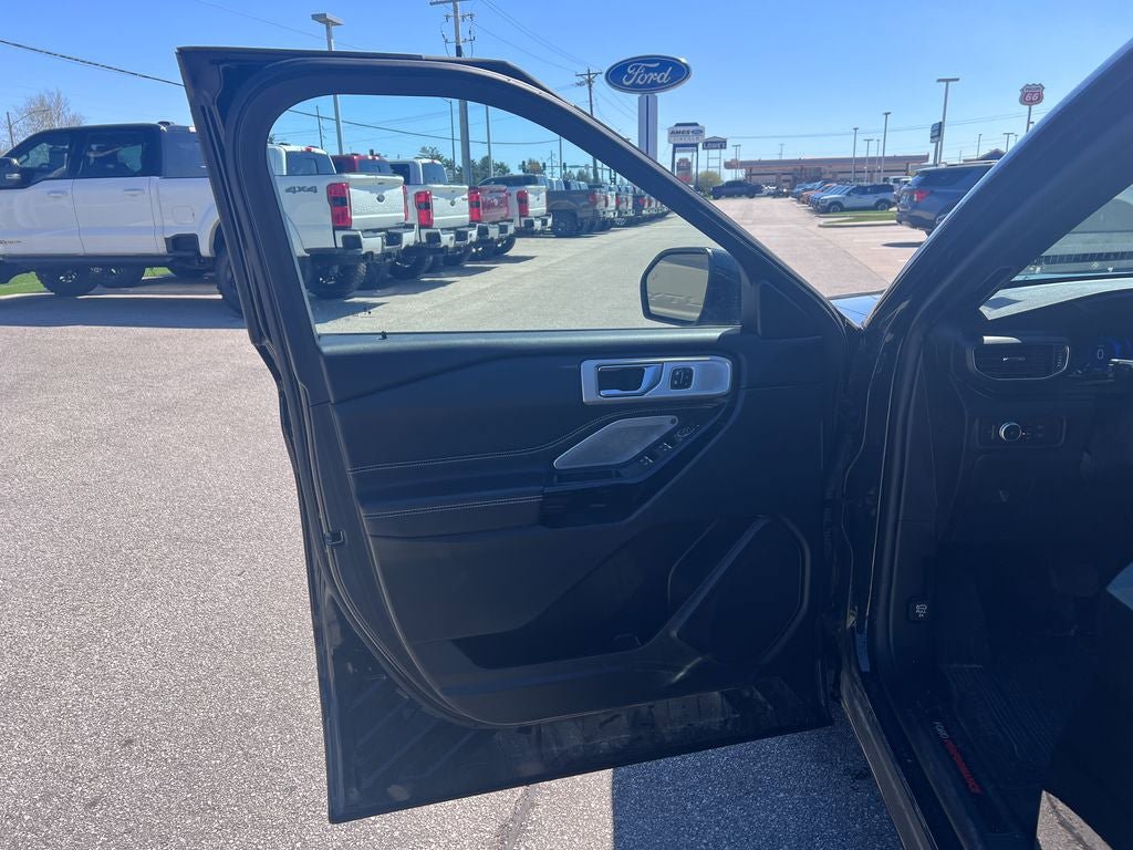 Used 2021 Ford Explorer ST w/ Equipment Group 401A AWD/4WD image 11
