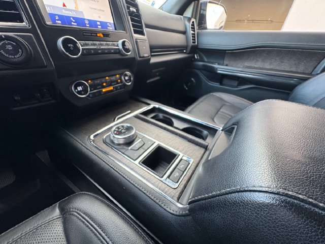Used 2020 Ford Expedition Limited w/ Texas Edition Package RWD image 10