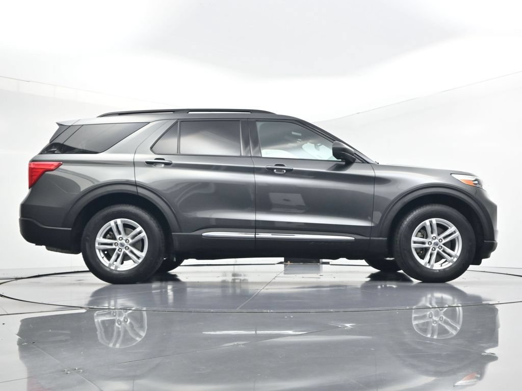 Used 2020 Ford Explorer XLT w/ Comfort Package AWD/4WD image 31