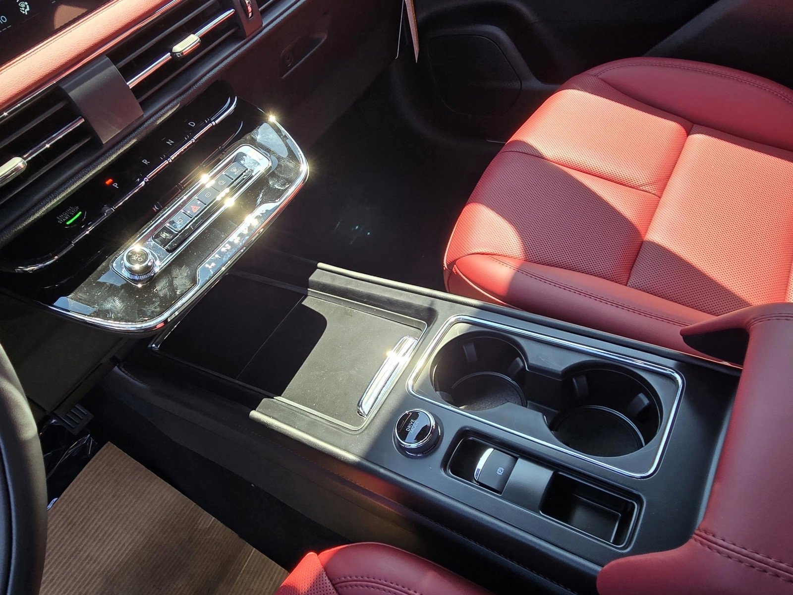 Used 2025 Lincoln Corsair Grand Touring image 12