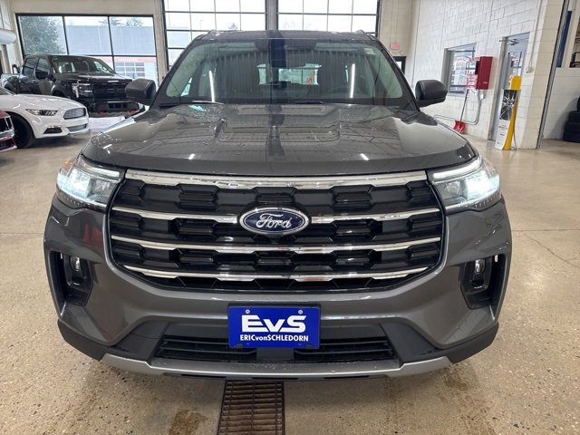 New 2026 Ford Explorer Active w/ Active Comfort Package image 2