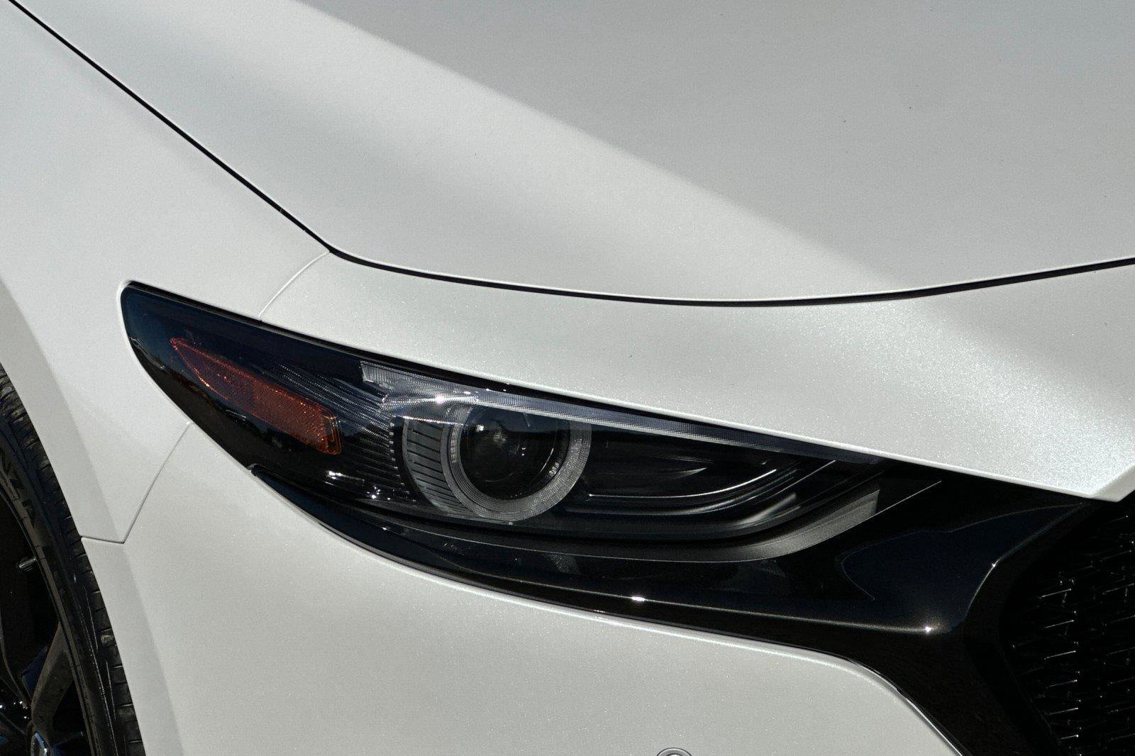 New 2026 MAZDA MAZDA3 Hatchback w/Premium Plus Pkg AWD/4WD image 32
