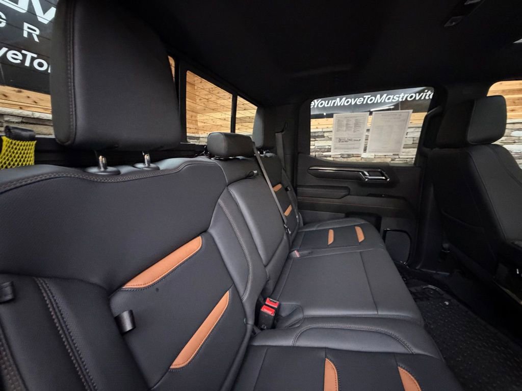 Used 2024 GMC Sierra 1500 AT4 w/ Technology Package image 33
