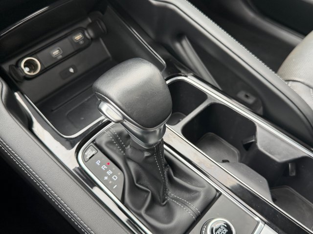Used 2022 Kia Telluride SX w/ Towing Package FWD image 23