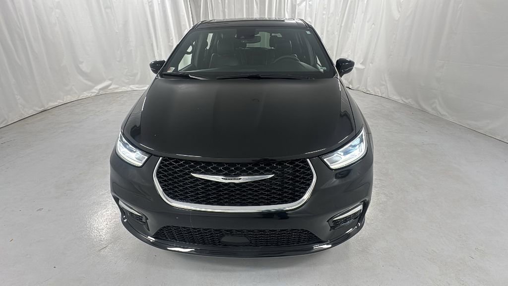Used 2025 Chrysler Pacifica Select FWD image 8