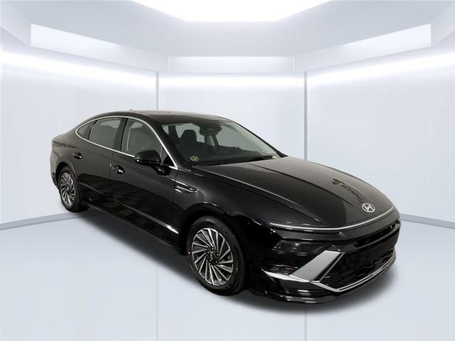 Used 2026 Hyundai Sonata SEL FWD image 2