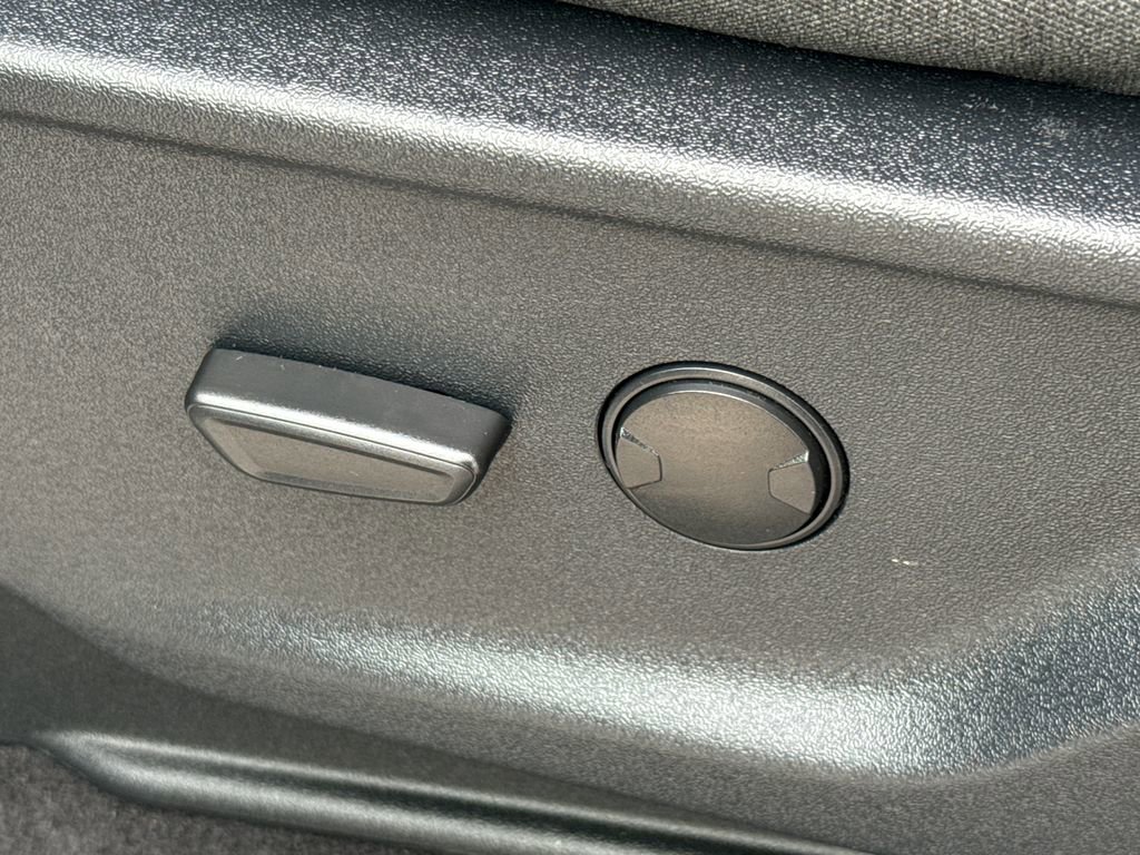 Used 2025 Ford F150 XLT w/ Equipment Group 301A Standard image 26