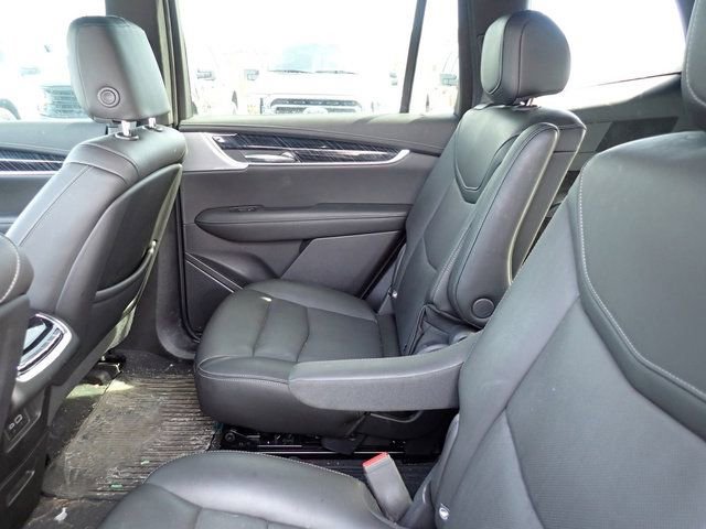 Used 2023 Cadillac XT6 Premium Luxury image 12
