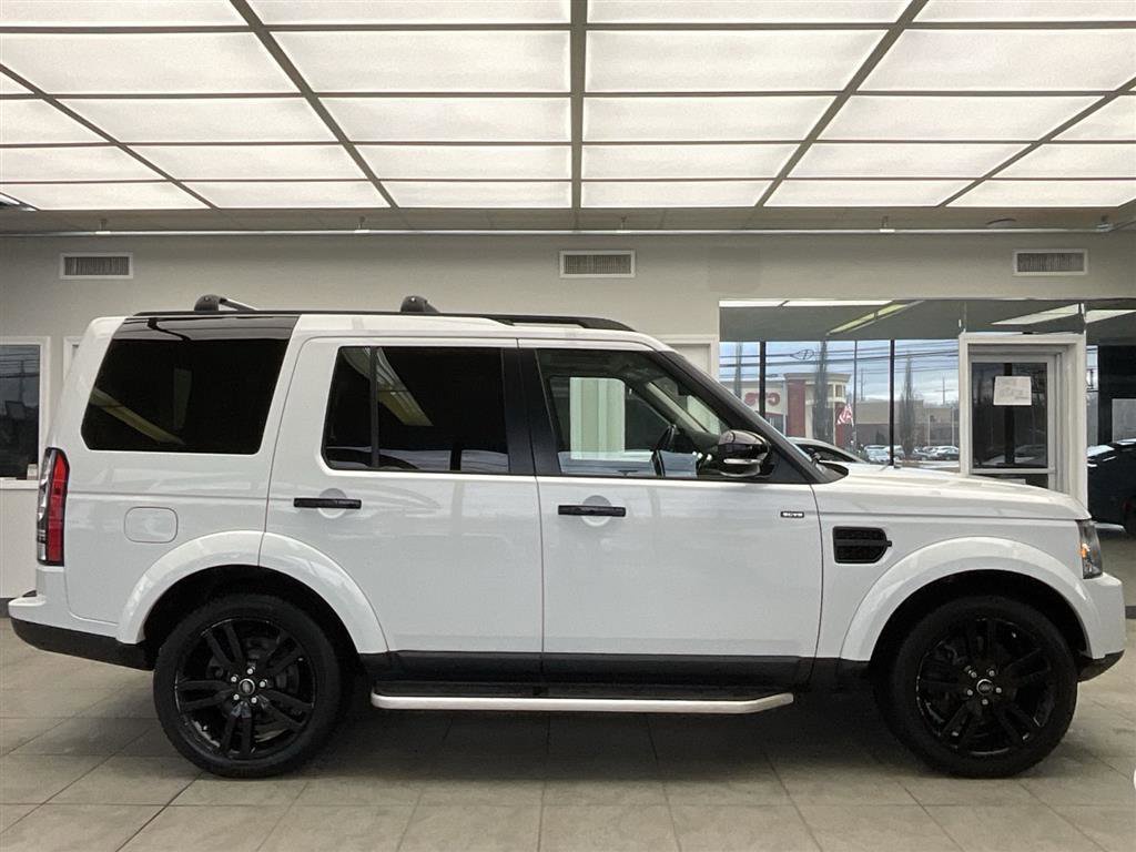 Used 2016 Land Rover LR4 HSE image 4