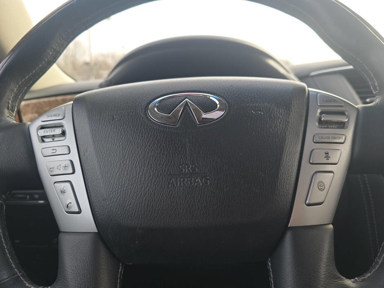 Used 2017 INFINITI QX80 4WD w/ Driver Assistance Package image 29