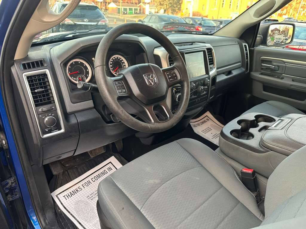 Used 2017 RAM 1500 Classic SLT AWD/4WD image 12