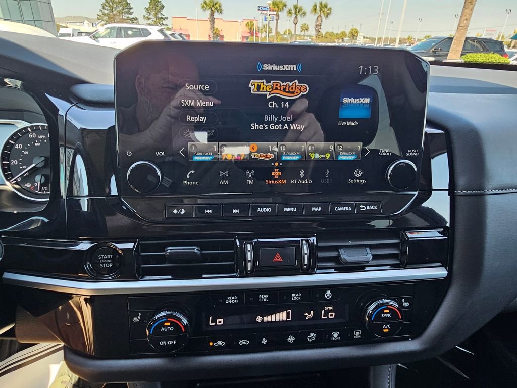 Used 2025 Nissan Pathfinder SL w/ SL Premium Package image 26