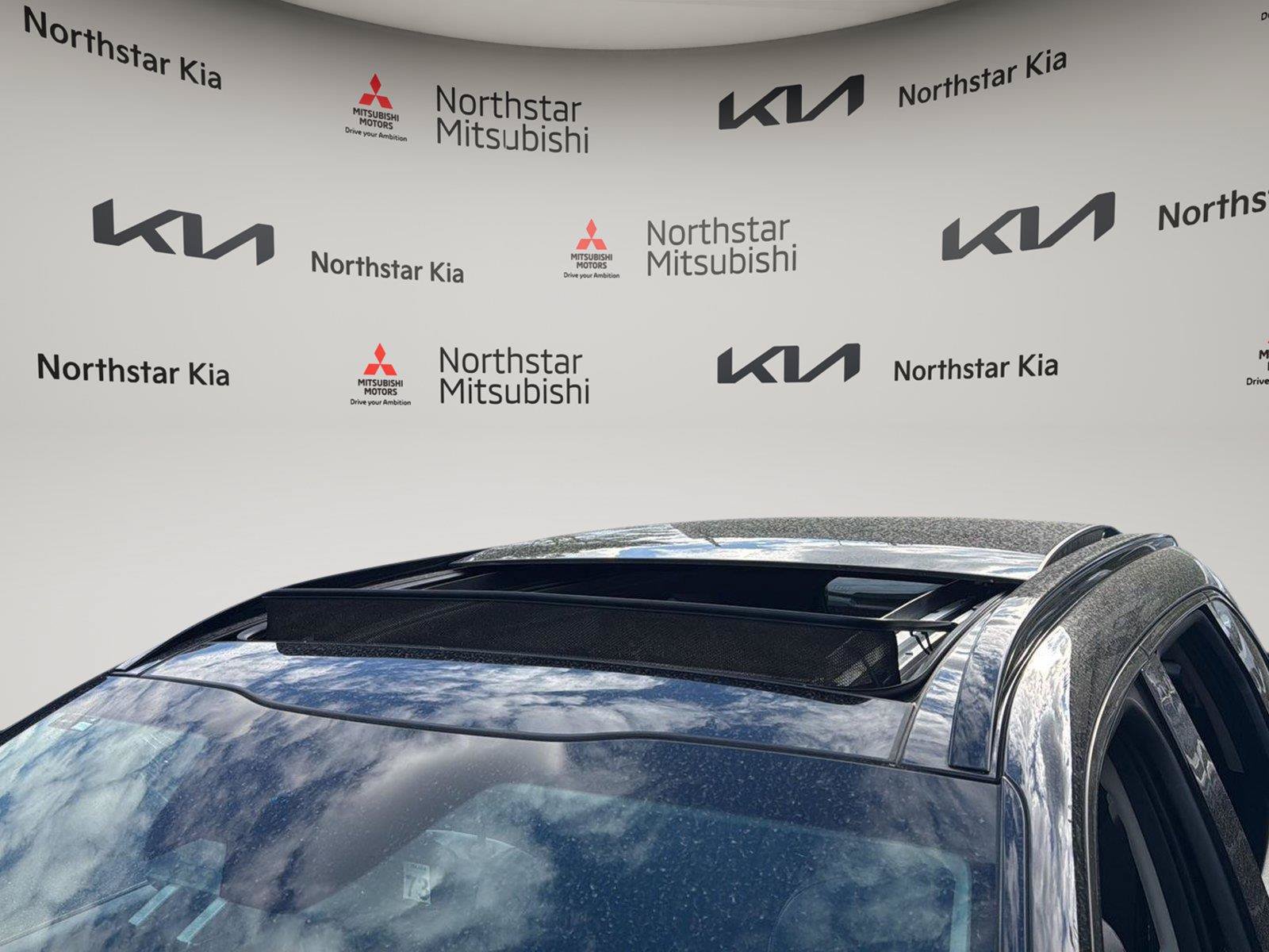 Used 2023 Kia Sorento SX AWD/4WD image 30