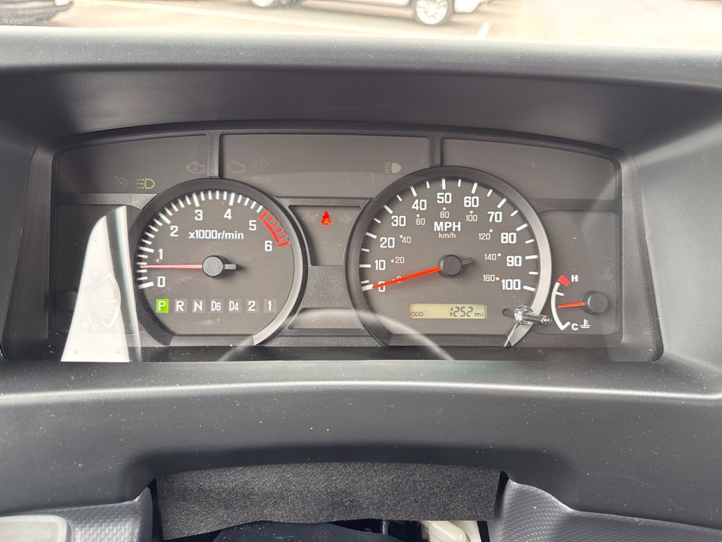 Used 2024 Chevrolet Low Cab Forward RWD image 19