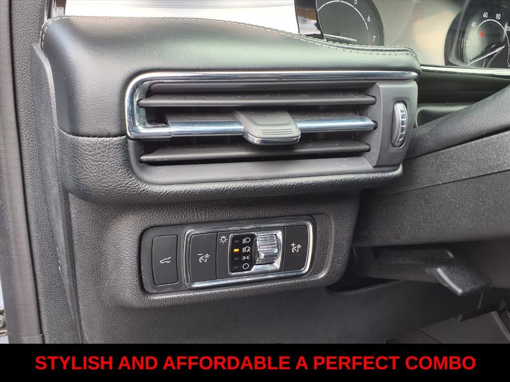 Used 2022 Lincoln Corsair AWD w/ Equipment Group 101A image 14