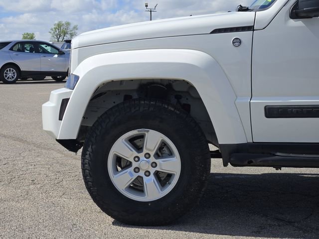 Used 2009 Jeep Liberty Sport w/ Popular Equipment Group image 8