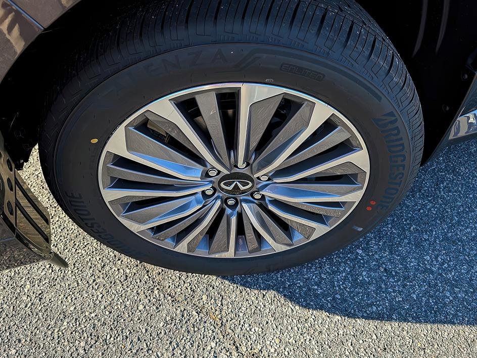 New 2026 INFINITI QX80 Luxe w/ Cargo Package image 7