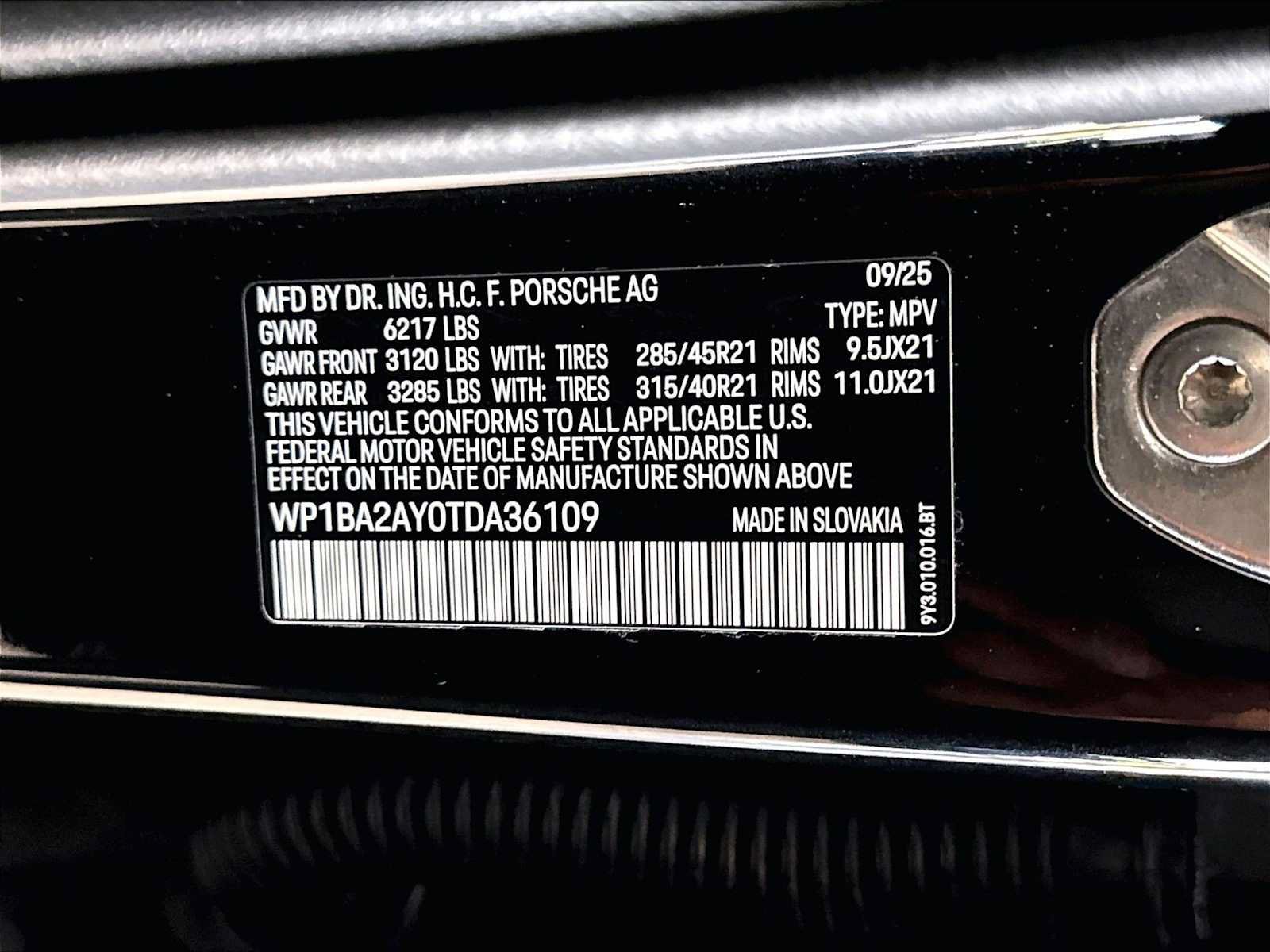 Used 2026 Porsche Cayenne Coupe AWD/4WD image 36