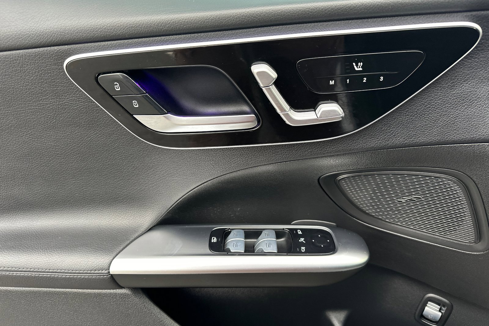 Used 2022 Mercedes-Benz C 300 Sedan image 14